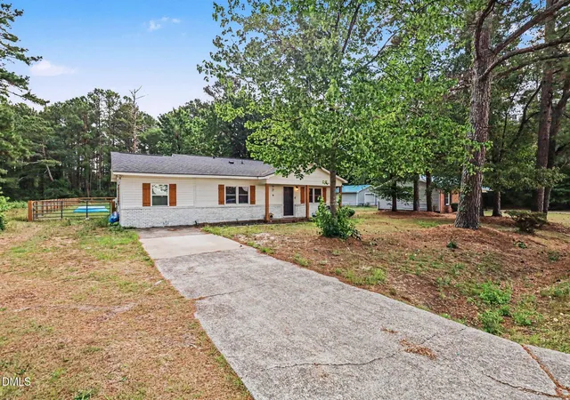 Homes for sale in Autryville, NC | 1960 Ava Rd, Autryville, NC 28318 | MLS# 10174820