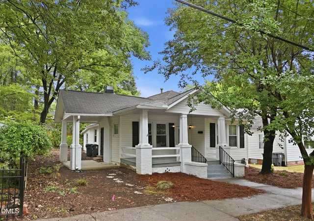 Homes for sale in Oxford, NC | 305 Gilliam St, Oxford, NC 27565 | MLS# 10175451
