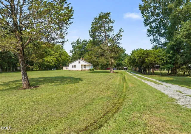 Photo 3 of House for sale at 7793 Ridgeville Rd, Leasburg, NC 27291 | MLS# 10174125 | Listing updated on 2026-08-03