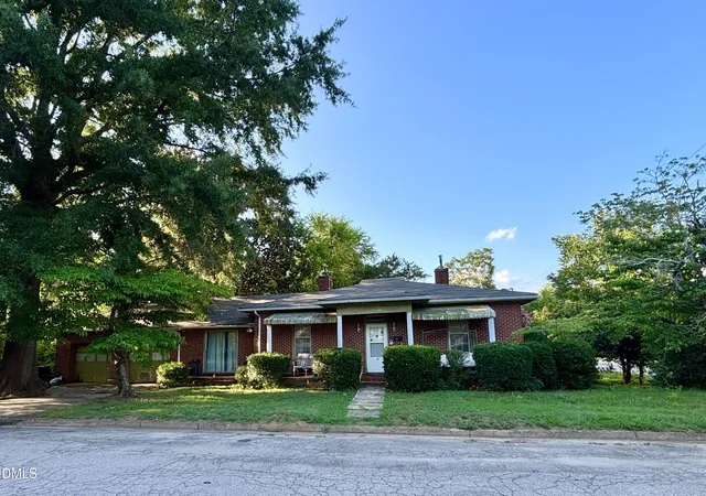 Photo 1 of Single family home for sale at 114 College St, Warrenton, NC 27589 | MLS# 10179162 | Listing updated on 2026-09-02