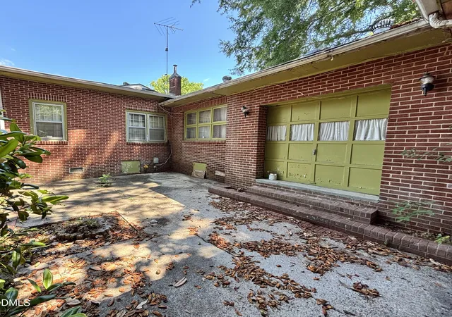 Photo 5 of Single family home for sale at 114 College St, Warrenton, NC 27589 | MLS# 10179162 | Listing updated on 2026-09-02