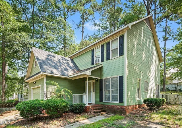 Photo 2 of Single family home for sale at 808 Hilton Dr, Fayetteville, NC 28311 | MLS# 10174199 | Listing updated on 2026-09-15