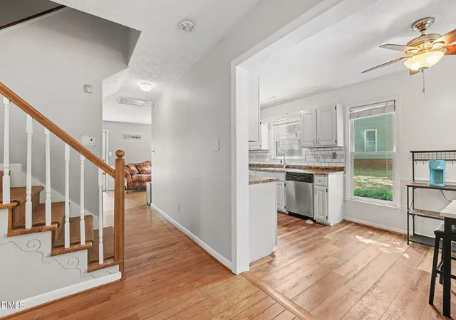 Photo 3 of Single family home for sale at 808 Hilton Dr, Fayetteville, NC 28311 | MLS# 10174199 | Listing updated on 2026-09-15