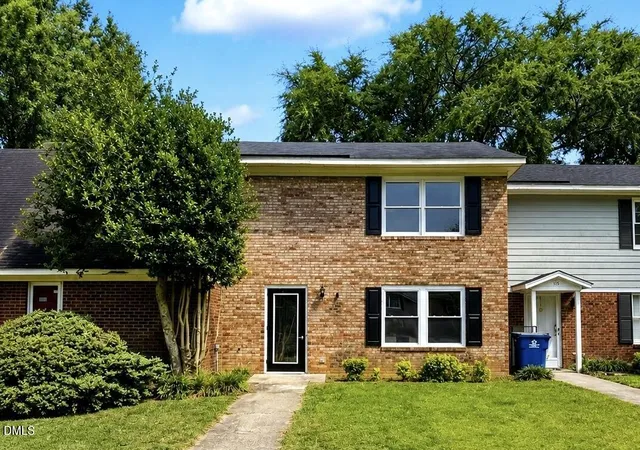1st image of 113 Brightwood Cir, Dunn, NC 28334 | MLS# 10174385