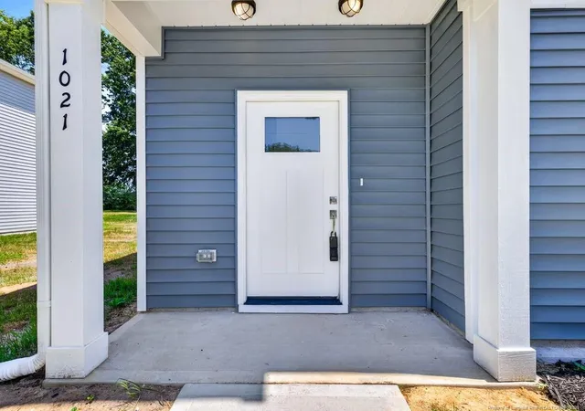 Photo 3 of Sale Pending at 1021 E Harnett St, Dunn, NC 28334 | MLS# 764348 | Listing updated on 2026-08-26
