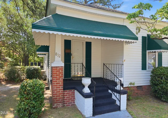 Photo 3 of Sale Pending at 832 Garvis St, Rocky Mount, NC 27803 | MLS# 10174154 | Listing updated on 2026-09-14