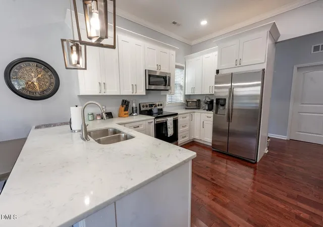 Photo 3 of Single family home for sale at 213 E South St, Raleigh, NC 27601 | MLS# 10174213 | Listing updated on 2026-07-20