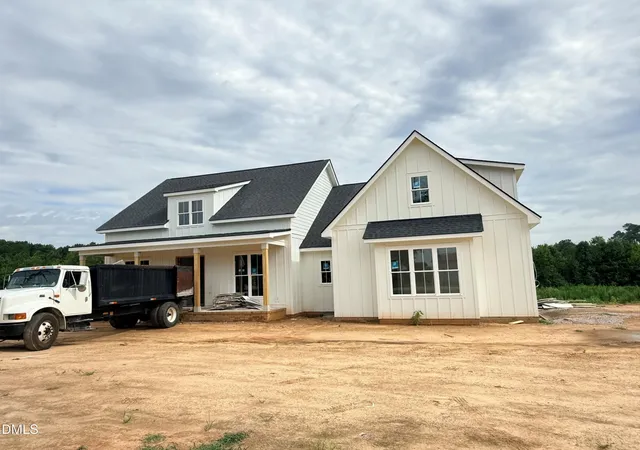 Photo 1 of Single family home for sale at 166 Batten Pond Rd, Selma, NC 27576 | MLS# 10174643 | Listing updated on 2026-09-17