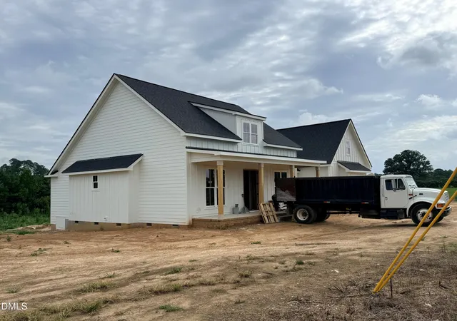 Photo 3 of Single family home for sale at 166 Batten Pond Rd, Selma, NC 27576 | MLS# 10174643 | Listing updated on 2026-09-17