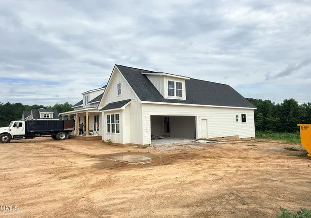 Photo 3 of Single family home for sale at 166 Batten Pond Rd, Selma, NC 27576 | MLS# 10174643 | Listing updated on 2026-09-17