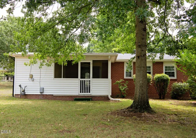 Photo 4 of Sale Pending at 731 Oakgrove Dr, Graham, NC 27253 | MLS# 10175836 | Listing updated on 2026-09-16