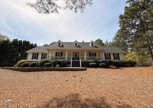Homes for sale in West End, NC | 109 Sweetbriar Ct, West End, NC 27376 | MLS# 10174284