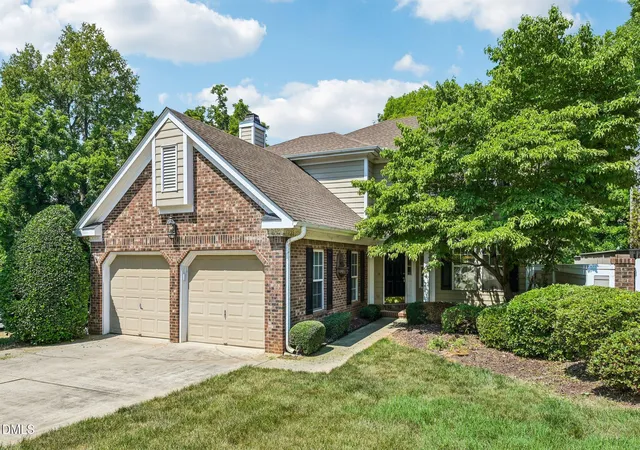 Homes for sale in Mebane, NC | 204 Walter Hagen Dr, Mebane, NC 27302 | MLS# 10174184