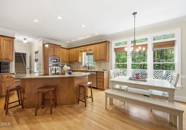 Photo 4 of Sale Pending at 424 Grosvenor Dr, Raleigh, NC 27615 | MLS# 10174925 | Listing updated on 2026-09-13