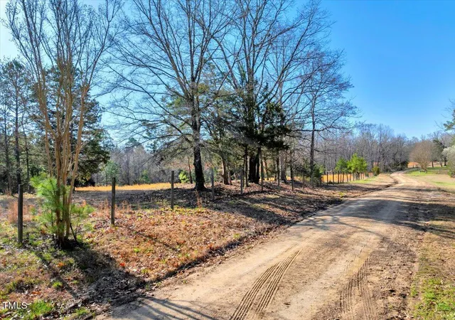 3rd image of 560 Little Rosewood Ln, Henderson, NC 27537 | MLS# 10174191