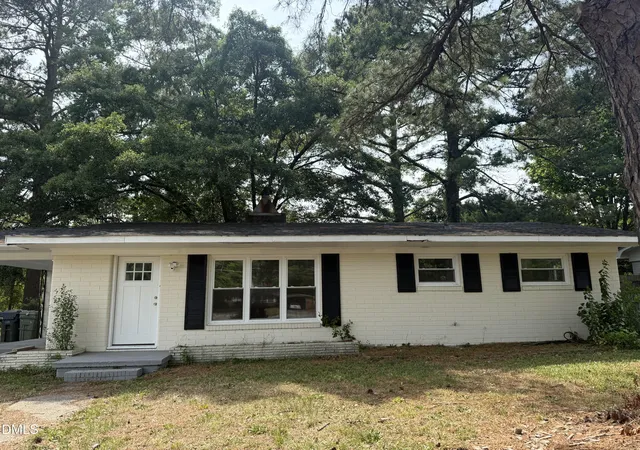 Homes for sale in Wilson, NC | 605 Sunnyside Ln W, Wilson, NC 27893 | MLS# 10174267