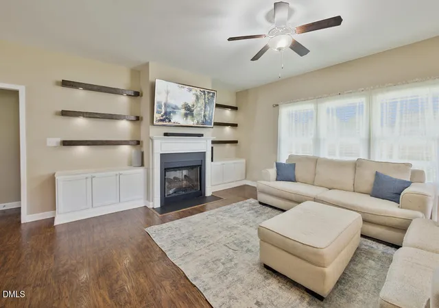 Photo 3 of Sale Pending at 30 Inman Way, Selma, NC 27576 | MLS# 10174238 | Listing updated on 2026-10-07