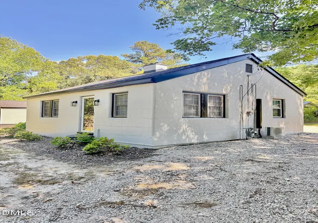 Photo 3 of Single family home for sale at 155 1st Street, Henderson, NC 27536 | MLS# 10174487 | Listing updated on 2026-08-24