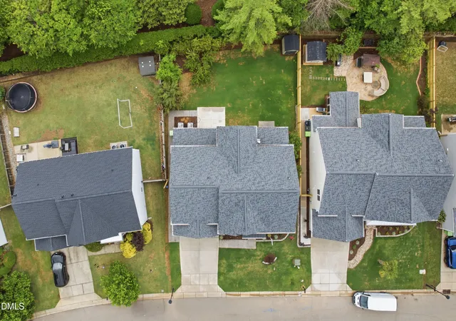 Photo 4 of Single family home for sale at 7608 Silver View Ln, Raleigh, NC 27613 | MLS# 10174631 | Listing updated on 2026-08-17