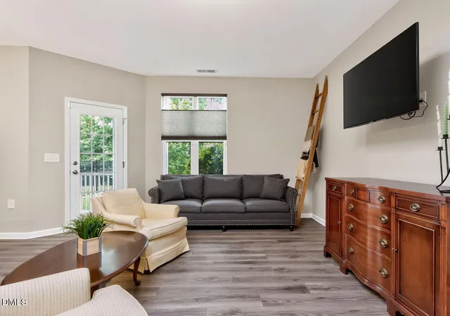 4th image of 608 Great Eno Path, Hillsborough, NC 27278 | MLS# 10174839