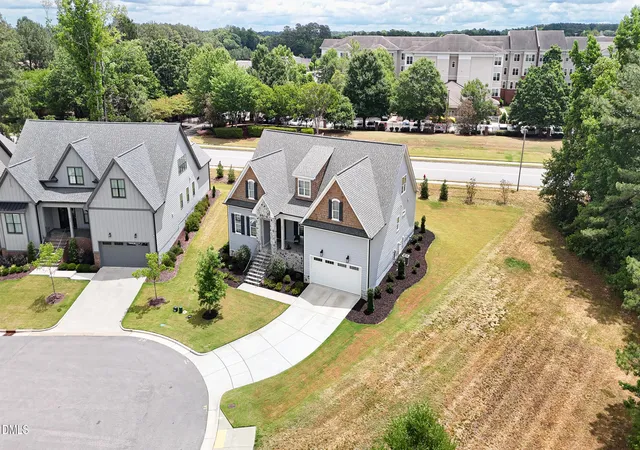 Homes for sale in Durham, NC | 802 Laurelwood Dr, Durham, NC 27705 | MLS# 10175130