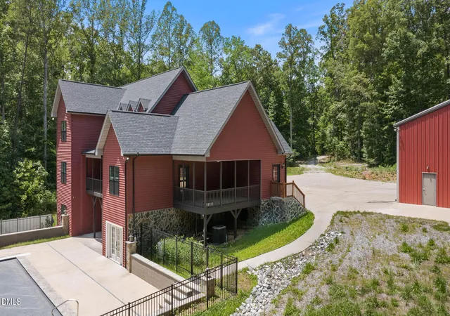 image of 301 Punkin Ridge Ln, Winston Salem, NC 27107 | MLS# 10174234