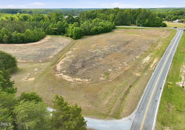 4th image of 1711 Billy Hicks Rd, Roxboro, NC 27574 | MLS# 10174548