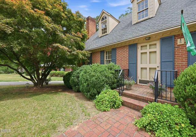 1st image of 212 Hillcrest Dr, Oxford, NC 27565 | MLS# 10174774