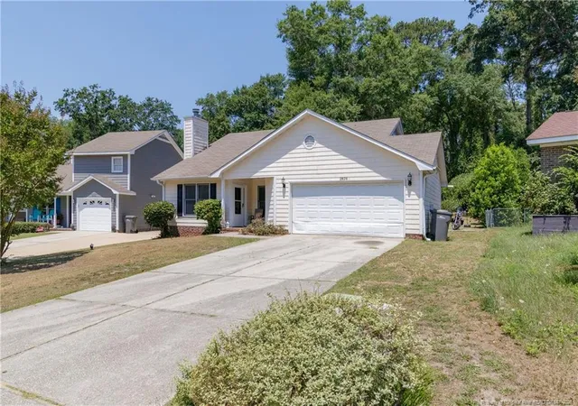 Photo 2 of Single family home for sale at 2828 Rosemeade Dr, Fayetteville, NC 28306 | MLS# 764415 | Listing updated on 2026-08-22