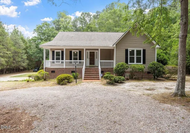 Homes for sale in Zebulon, NC | 9424 N Manor Dr, Zebulon, NC 27597 | MLS# 10174840