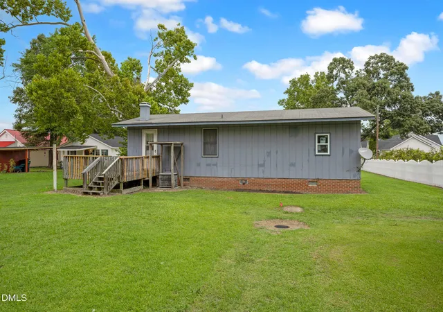 Photo 32 of Single family home for sale at 207 Price St, Selma, NC 27576 | MLS# 10174412 | Listing updated on 2026-09-24