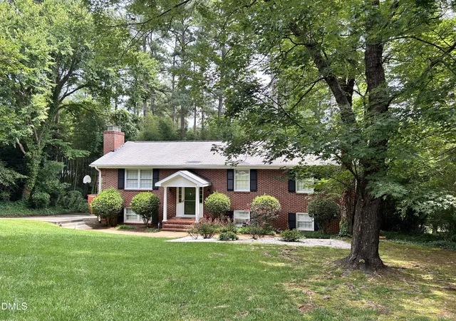 2nd image of 4816 Deerwood Dr, Raleigh, NC 27612 | MLS# 10185884