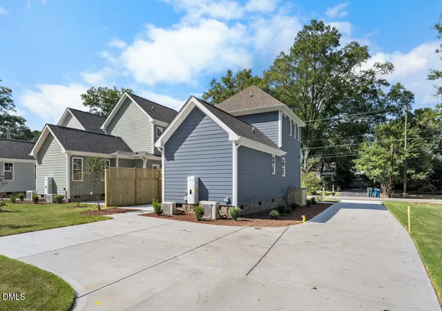 Photo 3 of Single family home for sale at 2803 B Fawn Ave, Durham, NC 27705 | MLS# 10174362 | Listing updated on 2026-08-24
