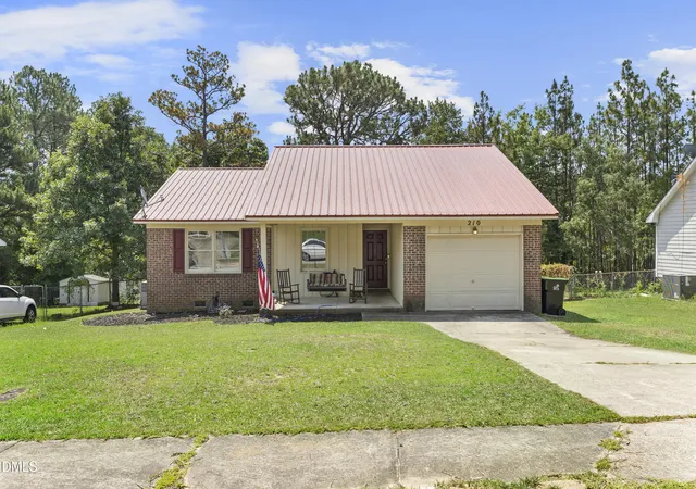 Homes for sale in Spring Lake, NC | 210 Eppingdale Dr, Spring Lake, NC 28390 | MLS# 10178519