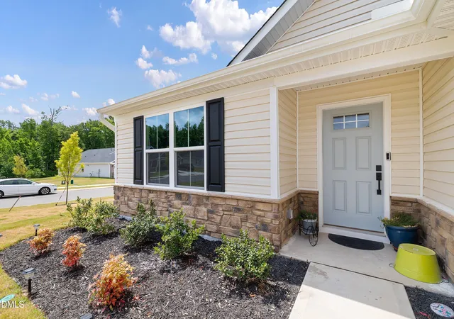 2nd image of 11 Artesa Ct, Fuquay Varina, NC 27526 | MLS# 10175453