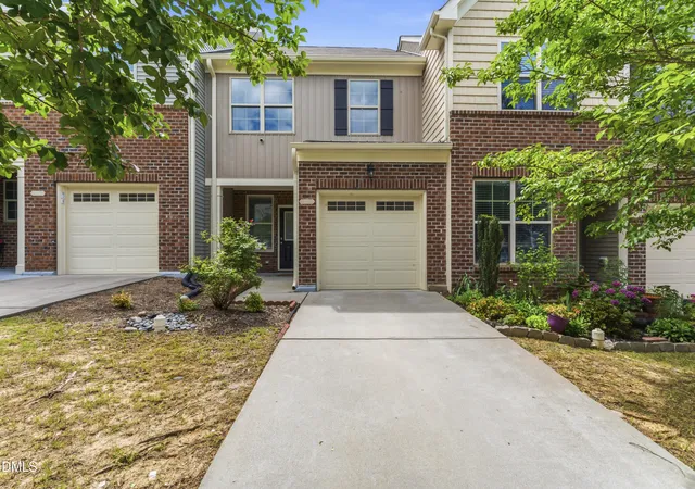 Homes for sale in Cary, NC | 707 Davenbury Wy, Cary, NC 27513 | MLS# 10175223