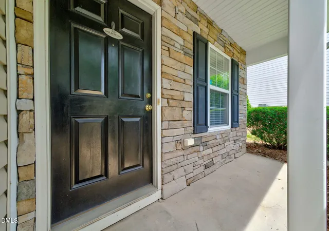 Photo 3 of Single family home for sale at 5512 Roan Mountain Pl, Raleigh, NC 27613 | MLS# 10176508 | Listing updated on 2026-09-03