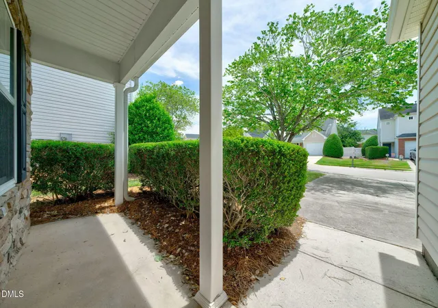 Photo 3 of Single family home for sale at 5512 Roan Mountain Pl, Raleigh, NC 27613 | MLS# 10176508 | Listing updated on 2026-09-03