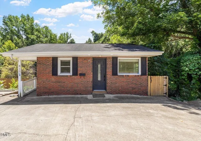 1st image of 815 W 3rd St, Siler City, NC 27344 | MLS# 10174883