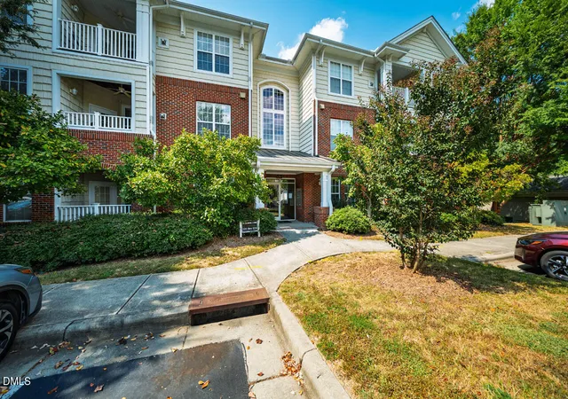 Homes for sale in Chapel Hill, NC | 1221 Arborgate Cir, Chapel Hill, NC 27514 | MLS# 10174409