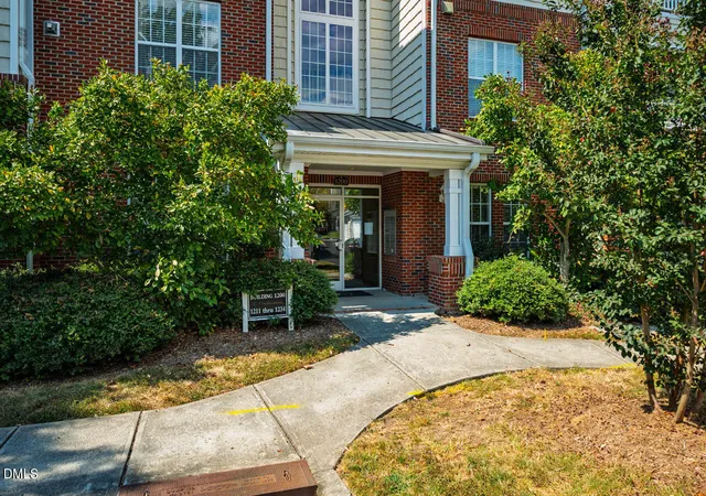 Homes for sale in Chapel Hill, NC | 1221 Arborgate Cir, Chapel Hill, NC 27514 | MLS# 10174409