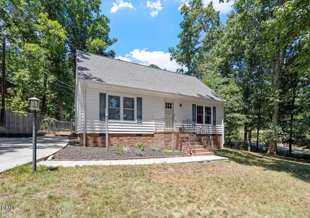 Photo 2 of Single family home for sale at 3024 Rosewood Cir, Durham, NC 27705 | MLS# 10175400 | Listing updated on 2026-08-30