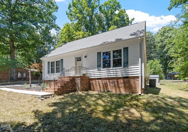 Photo 3 of Single family home for sale at 3024 Rosewood Cir, Durham, NC 27705 | MLS# 10175400 | Listing updated on 2026-08-30