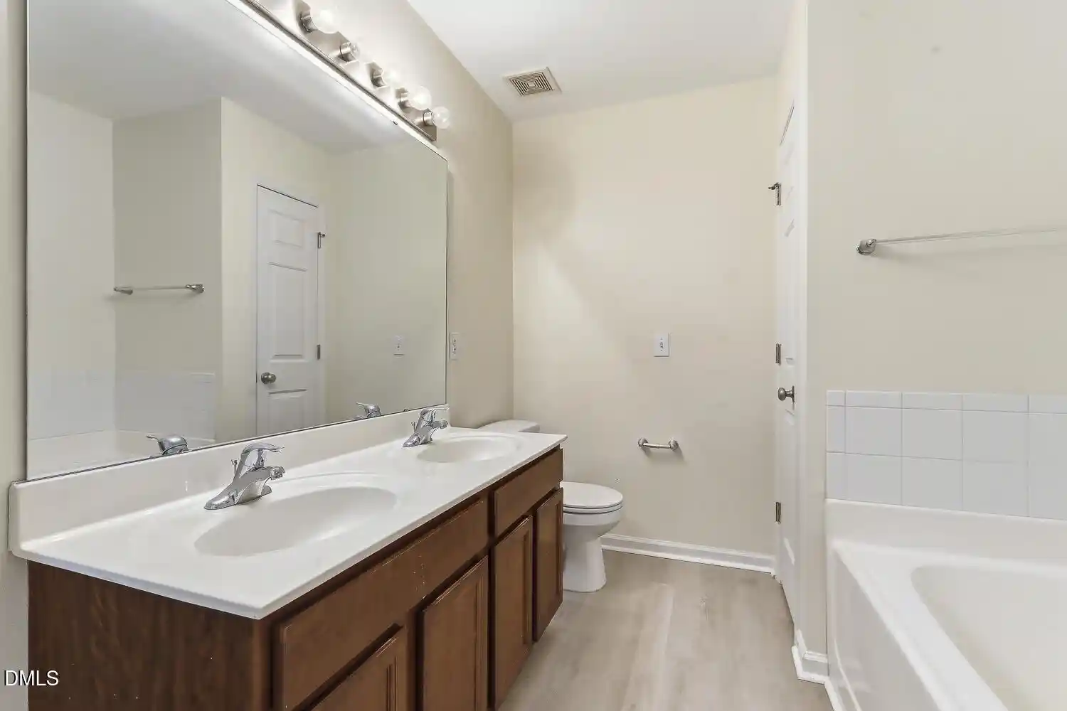 Listing Photo 33 - Condo for sale in 11100 Gwynn Oaks Dr located at 11100 Gwynn Oaks Dr, Raleigh, NC 27614 - Unit #103