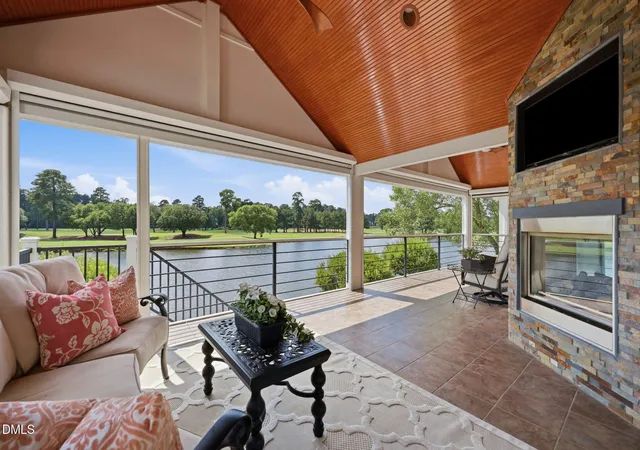 2nd image of 743 Crabtree Crossing Pkwy, Cary, NC 27513 | MLS# 10176171