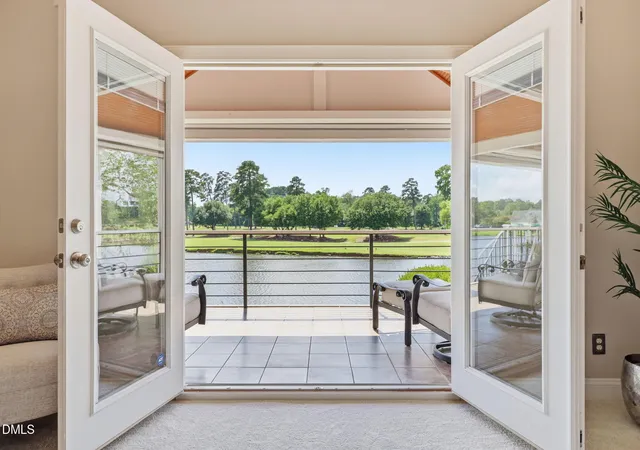 5th image of 743 Crabtree Crossing Pkwy, Cary, NC 27513 | MLS# 10176171