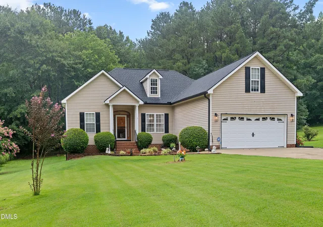 Photo 1 of Single family home for sale at 128 Redbud Dr, Clayton, NC 27520 | MLS# 10182778 | Listing updated on 2026-09-03