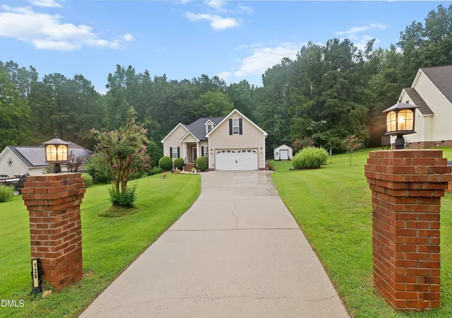 Photo 2 of Single family home for sale at 128 Redbud Dr, Clayton, NC 27520 | MLS# 10182778 | Listing updated on 2026-09-03