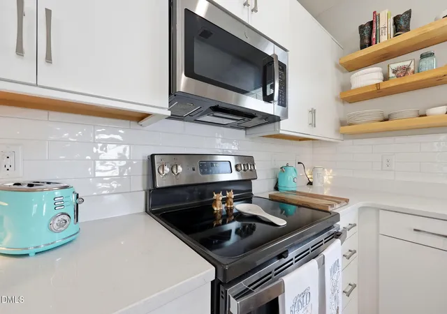Photo 3 of Single family home for sale at 135 Village Walk Dr, Clayton, NC 27527 | MLS# 10175305 | Listing updated on 2026-09-06