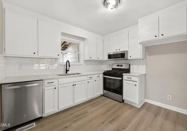 Photo 3 of Single family home for sale at 1309 N Hyde Park Ave, Durham, NC 27701 | MLS# 10175080 | Listing updated on 2026-08-18